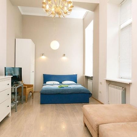 קייב Apartments In Center Metro Olimpiyskay Velyka Vaselkivska Street מראה חיצוני תמונה