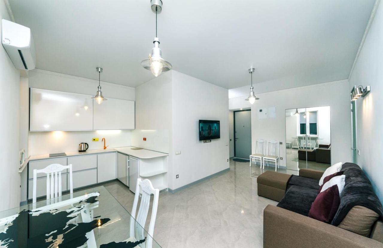 קייב Apartments In Center Metro Olimpiyskay Velyka Vaselkivska Street מראה חיצוני תמונה