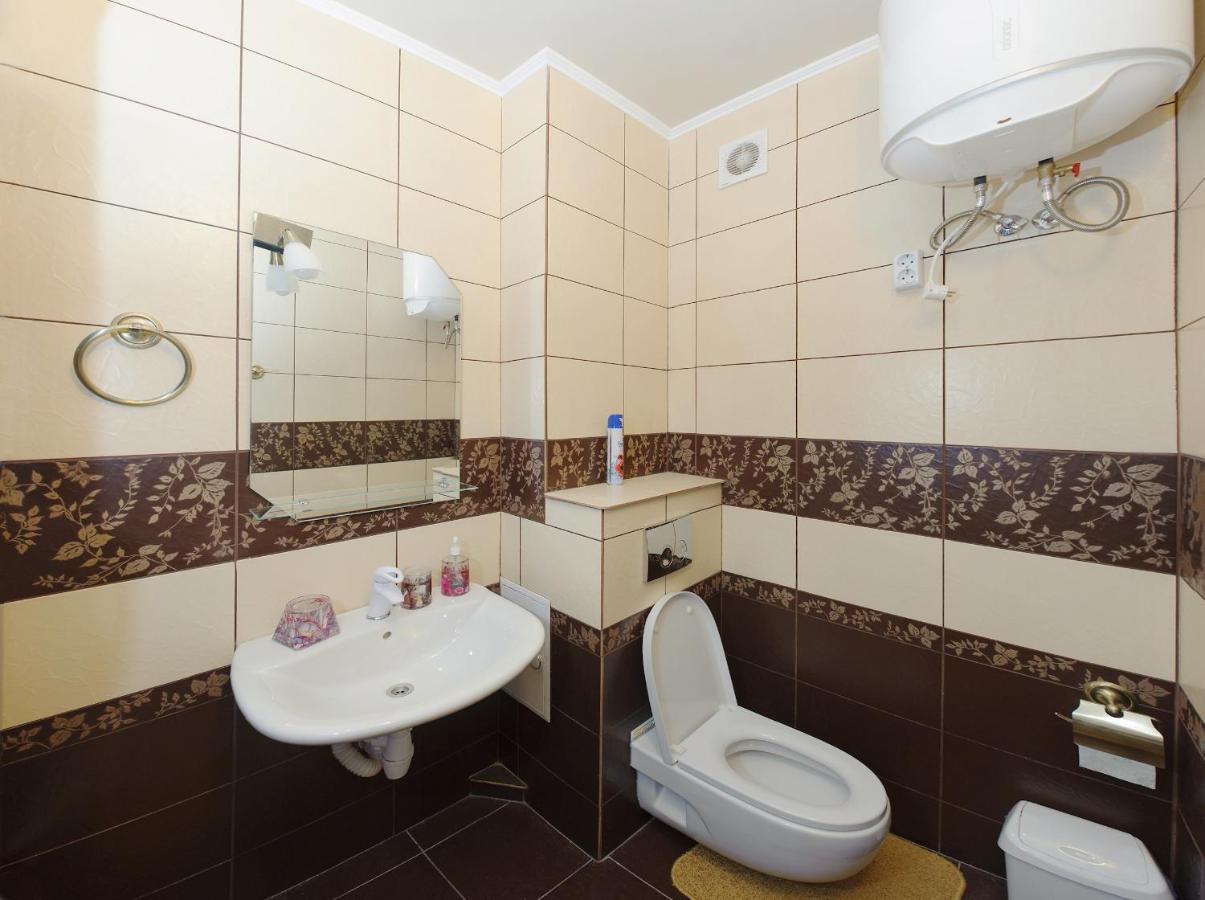 קייב Apartments In Center Metro Olimpiyskay Velyka Vaselkivska Street מראה חיצוני תמונה